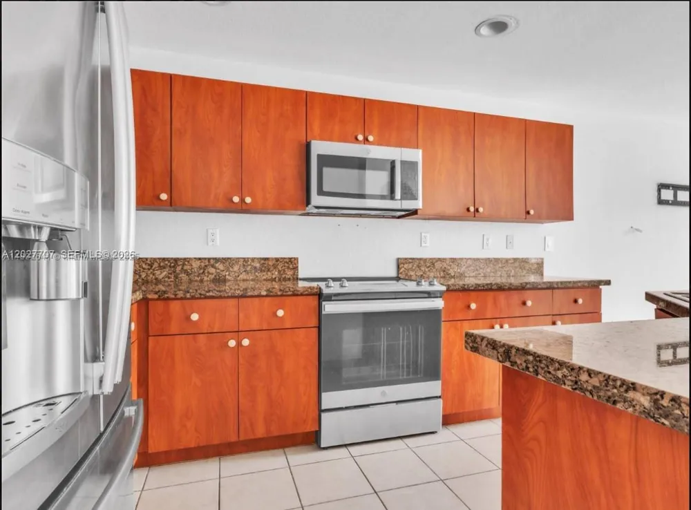 16628 SW 47th Ter Miami, FL 33185