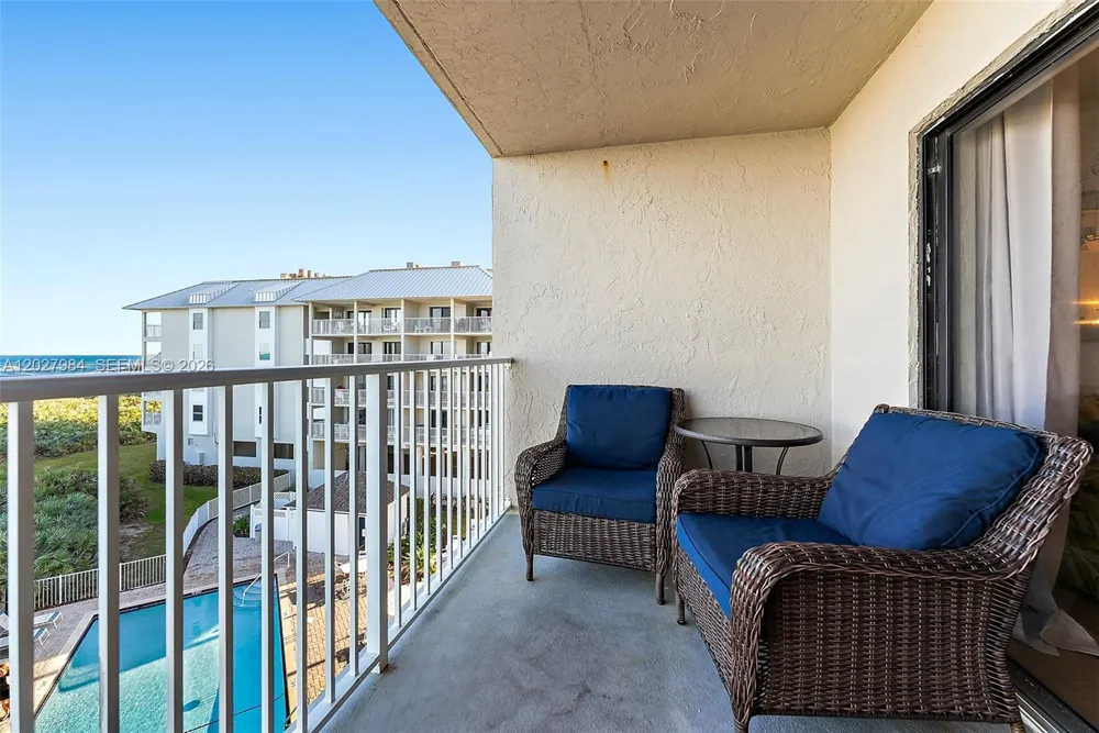 429 NE Tradewind Ln #305 Hutchinson Island, FL 34996