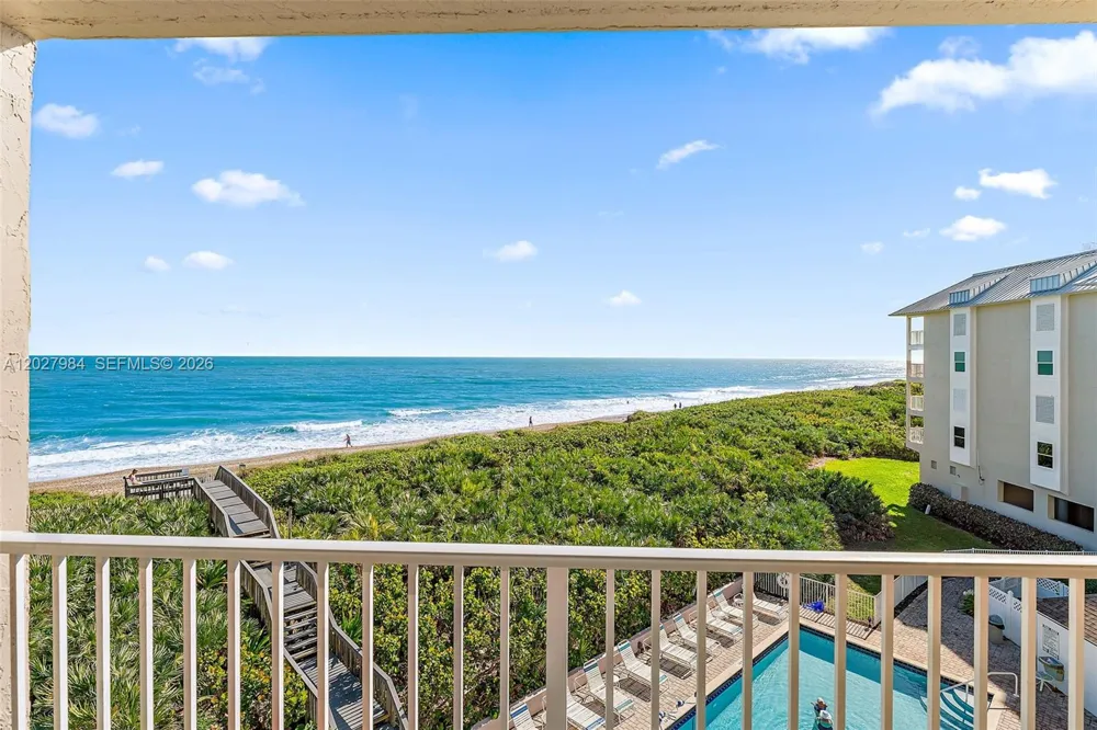 429 NE Tradewind Ln #305 Hutchinson Island, FL 34996