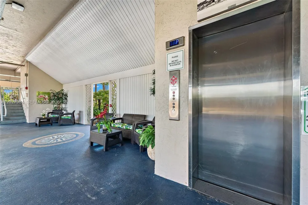 429 NE Tradewind Ln #305 Hutchinson Island, FL 34996
