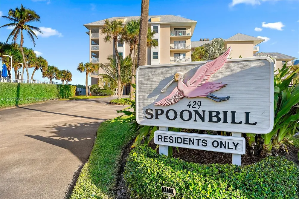 429 NE Tradewind Ln #305 Hutchinson Island, FL 34996