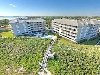 429 NE Tradewind Ln #305 Hutchinson Island, FL 34996