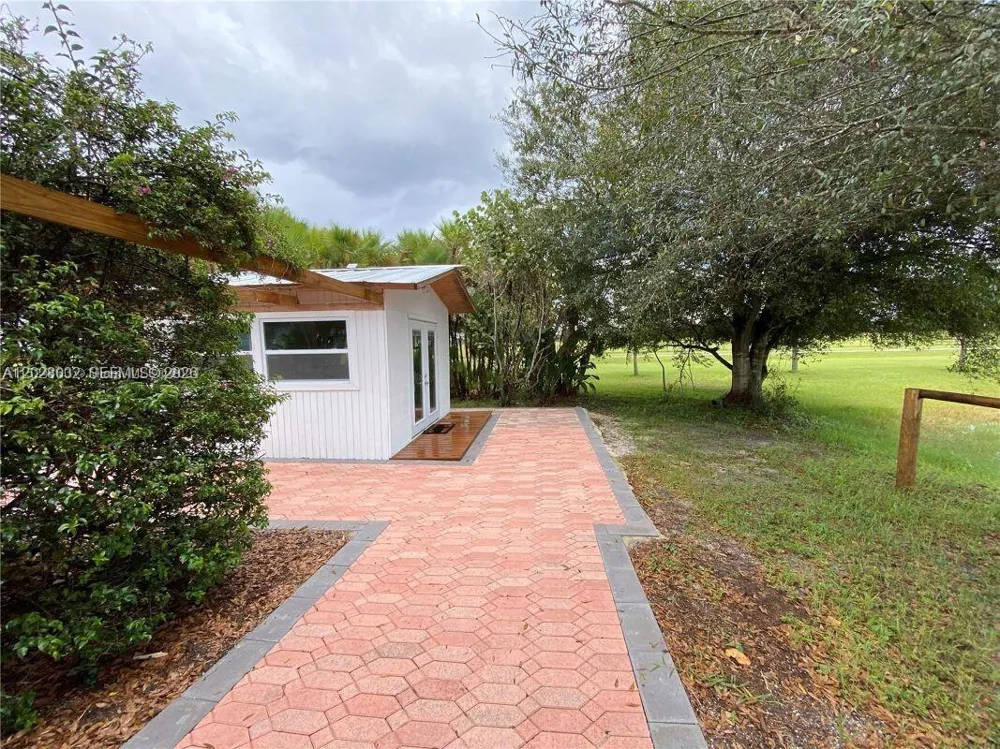 12245 NE 56th Ave Okeechobee, FL 34972