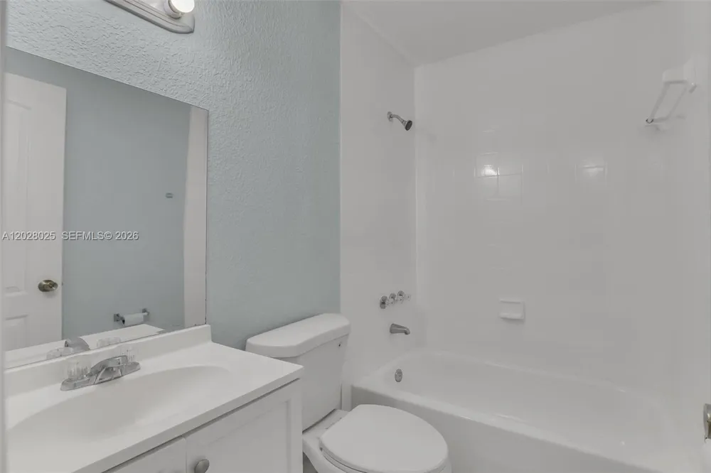 3793 NW 213th Ter Miami Gardens, FL 33055