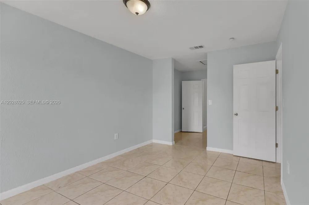 3793 NW 213th Ter Miami Gardens, FL 33055