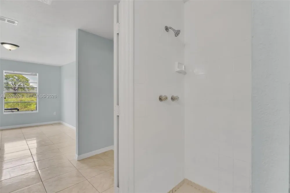 3793 NW 213th Ter Miami Gardens, FL 33055