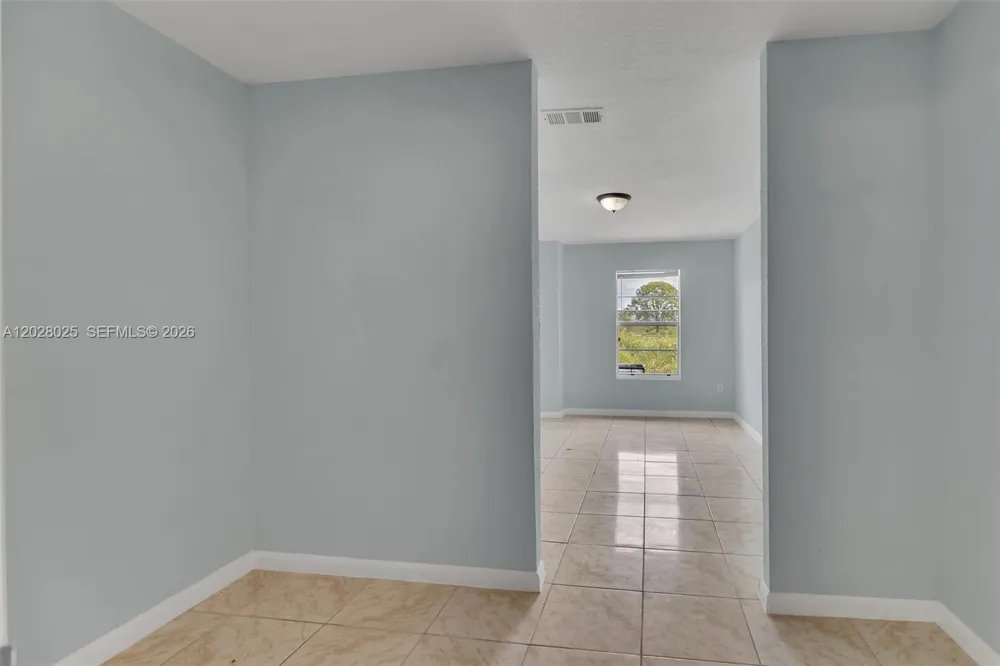 3793 NW 213th Ter Miami Gardens, FL 33055