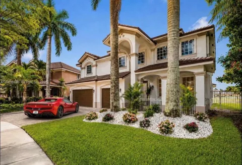 1088 Skylark Dr