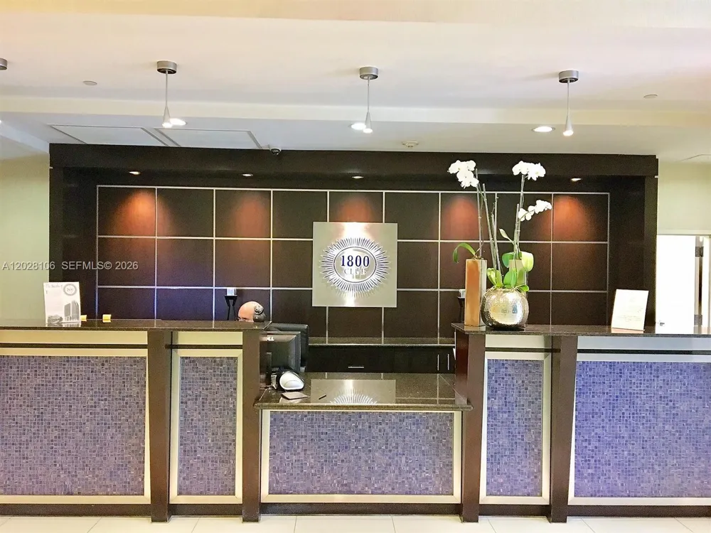 1800 Bayshore Dr #905 Miami, FL 33132