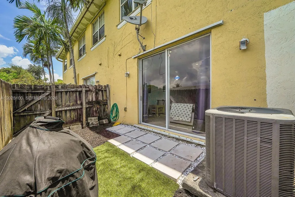 2620 Pierce St #A3 Hollywood, FL 33020