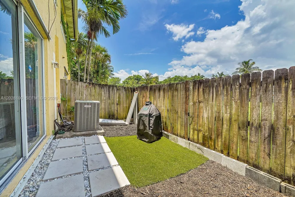 2620 Pierce St #A3 Hollywood, FL 33020
