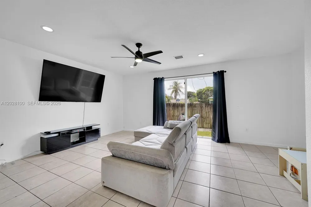 2620 Pierce St #A3 Hollywood, FL 33020