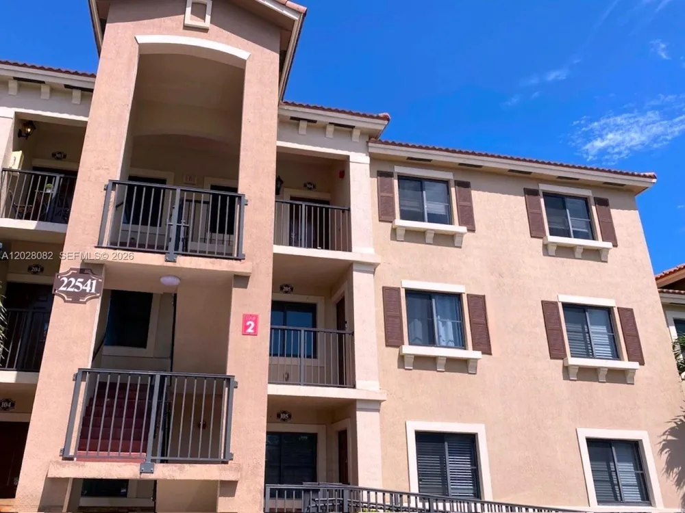 22541 SW 88th Pl #105-6 Cutler Bay, FL 33190