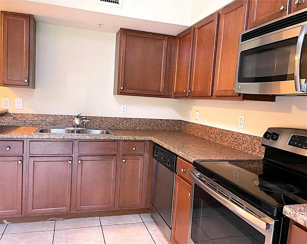 22541 SW 88th Pl #105-6 Cutler Bay, FL 33190