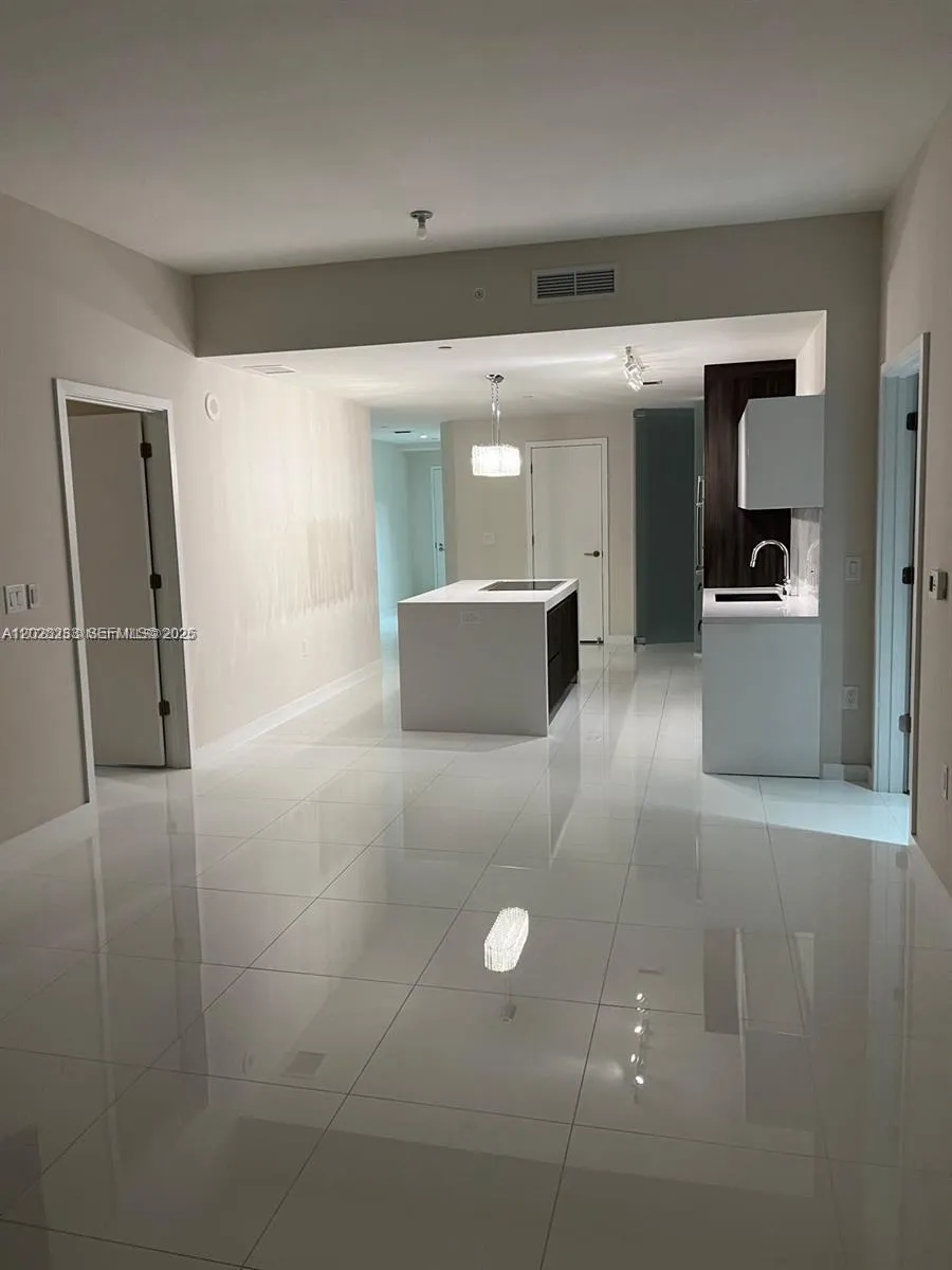 851 NE 1st Ave #4107 Miami, FL 33132