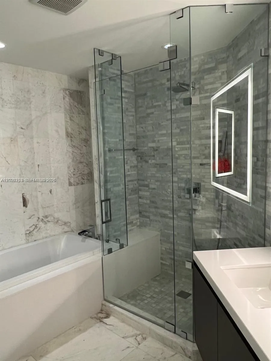 851 NE 1st Ave #4107 Miami, FL 33132