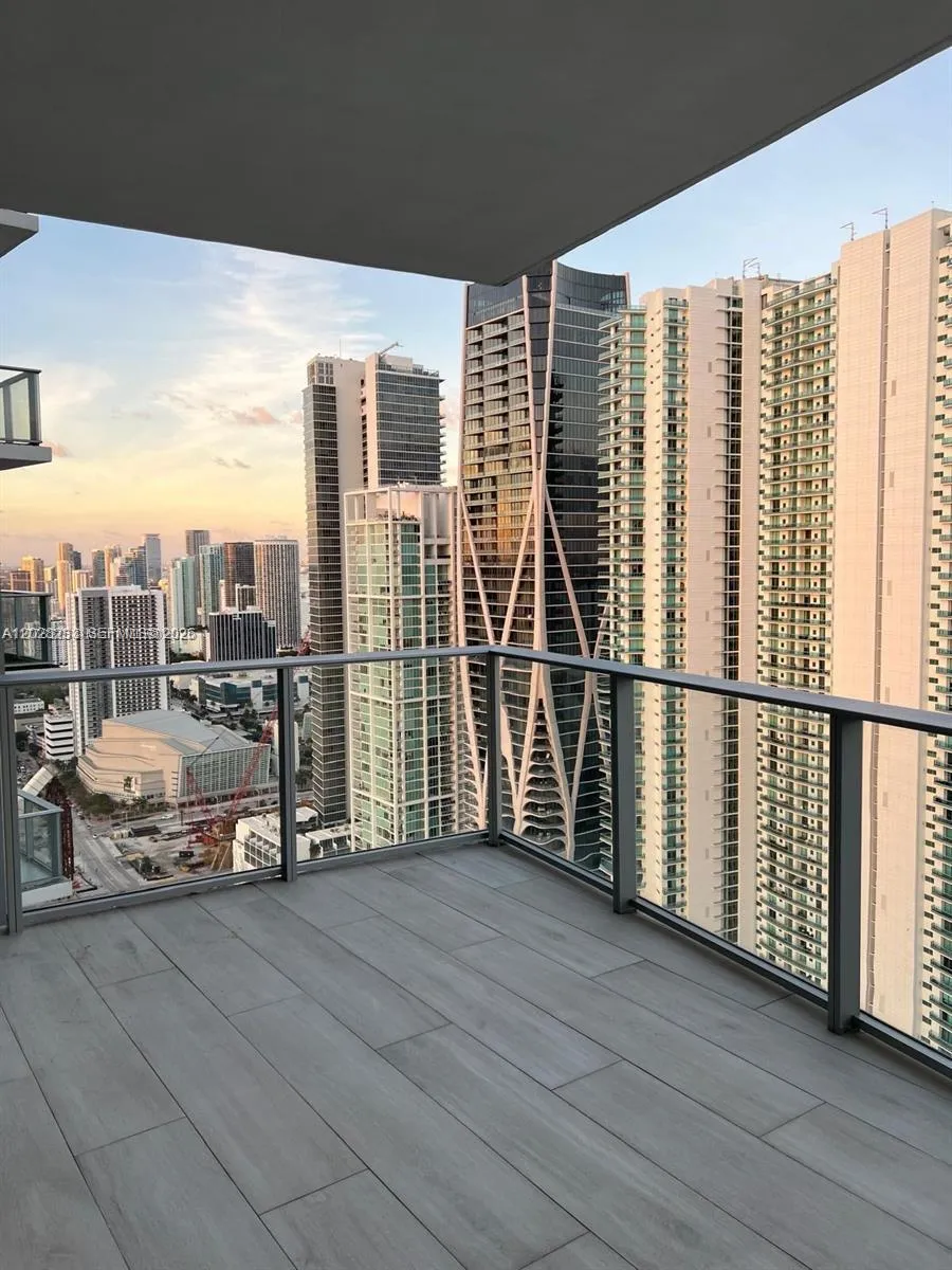 851 NE 1st Ave #4107 Miami, FL 33132