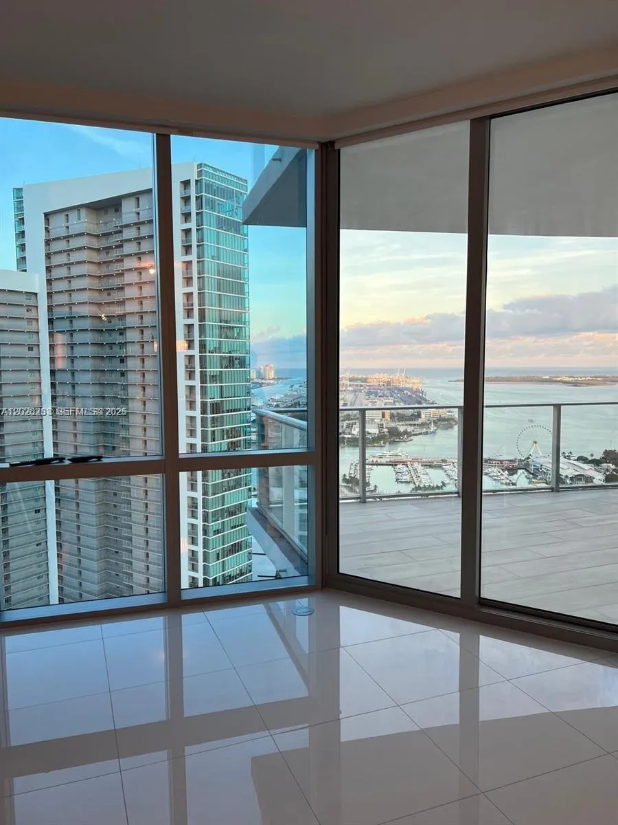 851 NE 1st Ave #4107 Miami, FL 33132