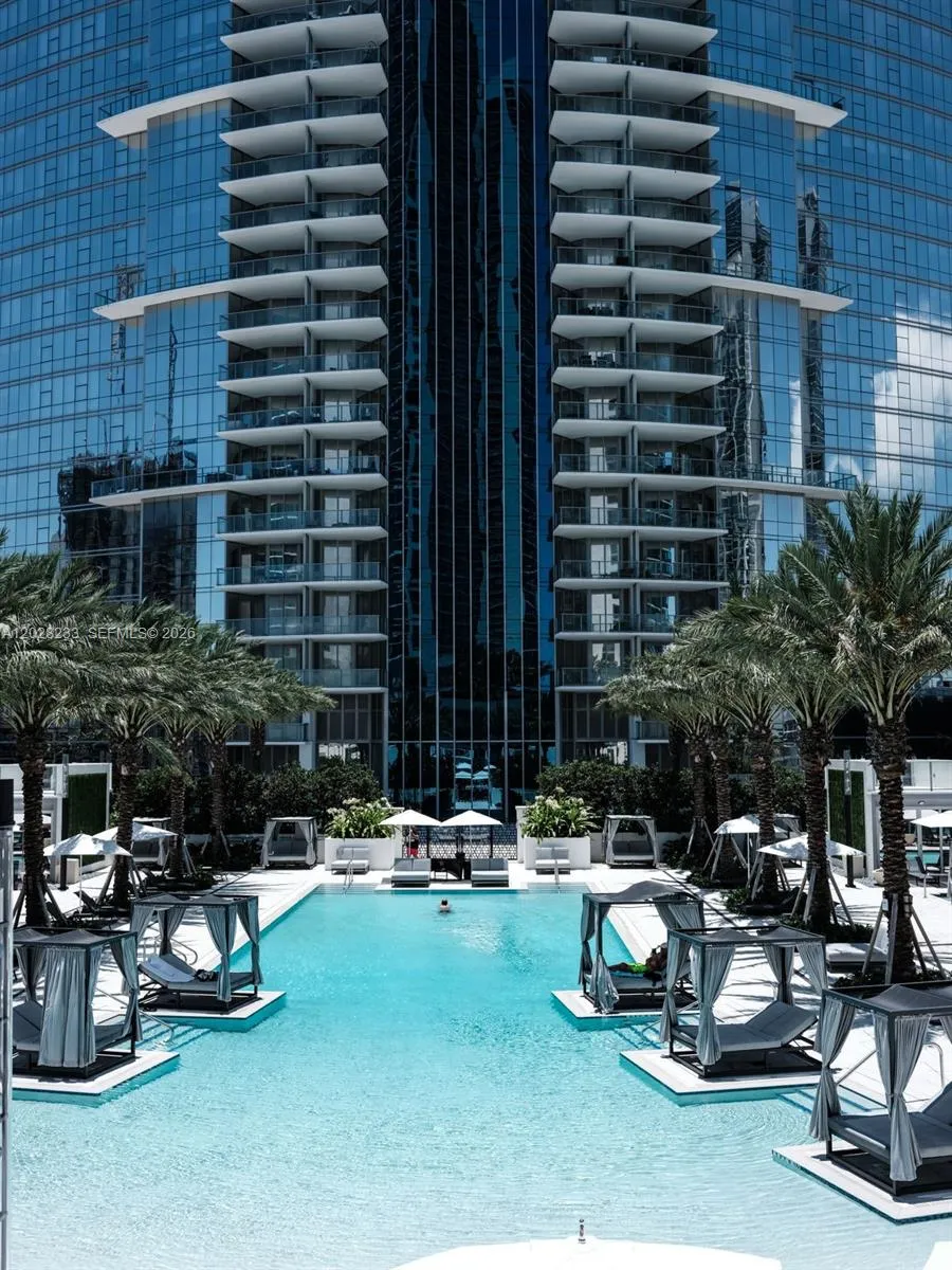 851 NE 1st Ave #4107 Miami, FL 33132