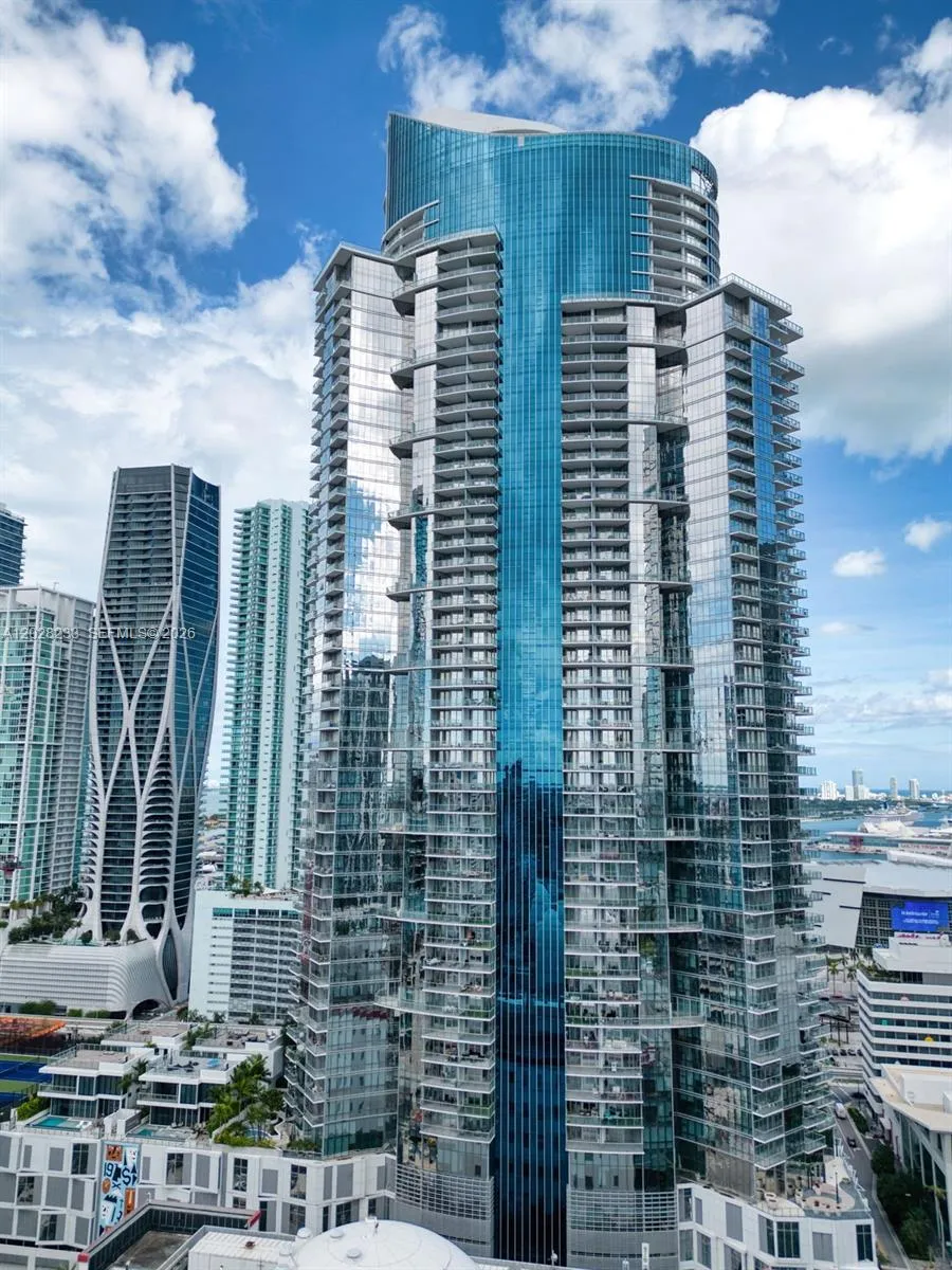 851 NE 1st Ave #4107 Miami, FL 33132
