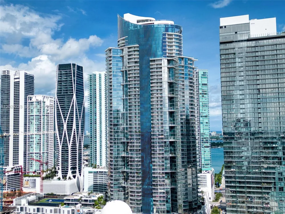 851 NE 1st Ave #4107 Miami, FL 33132