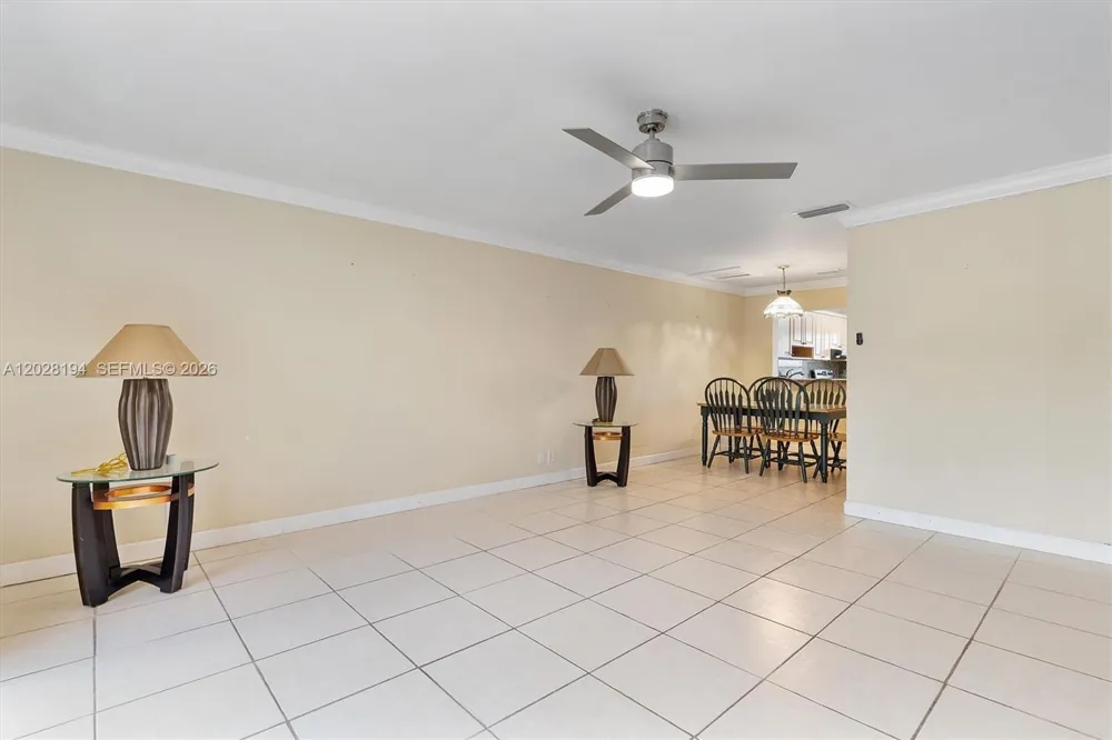 9942 NW 10th St #7 Pembroke Pines, FL 33024