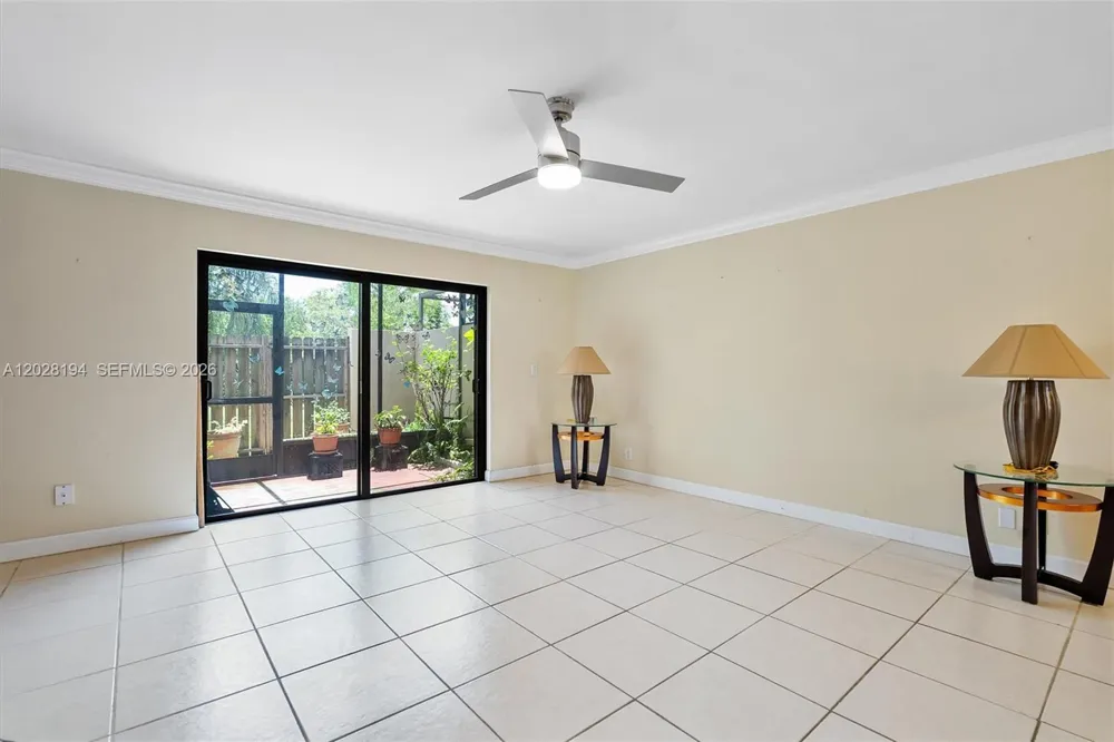 9942 NW 10th St #7 Pembroke Pines, FL 33024