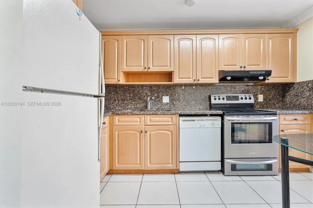 9942 NW 10th St #7 Pembroke Pines, FL 33024
