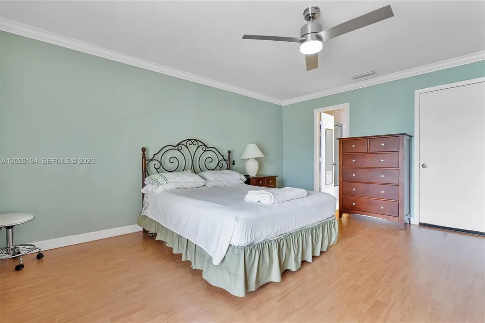 9942 NW 10th St #7 Pembroke Pines, FL 33024