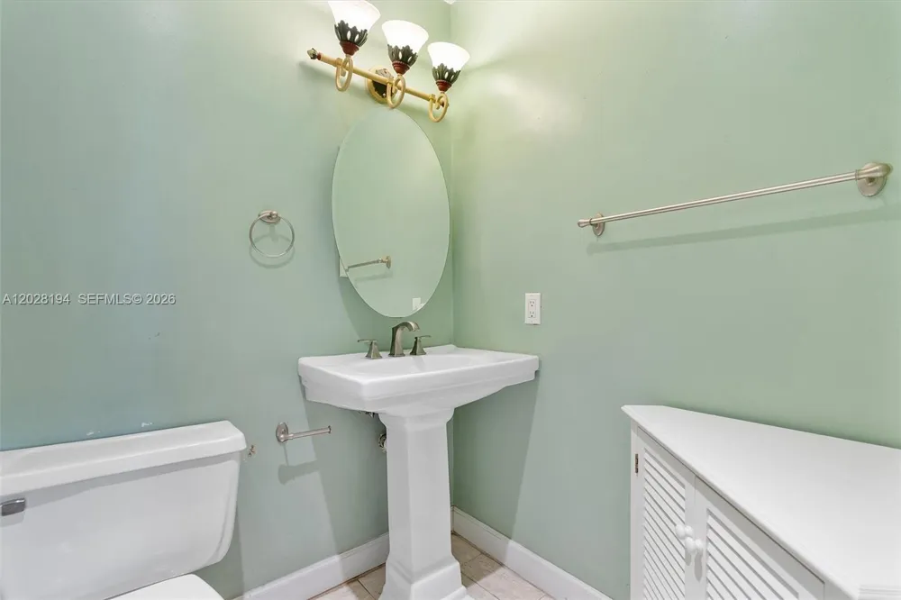 9942 NW 10th St #7 Pembroke Pines, FL 33024