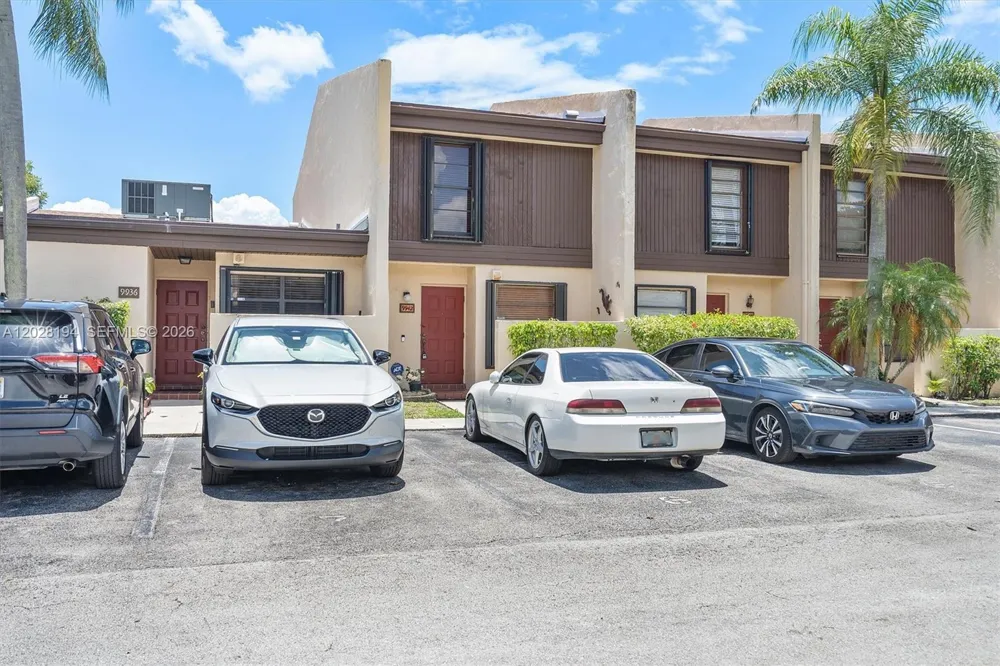 9942 NW 10th St #7 Pembroke Pines, FL 33024