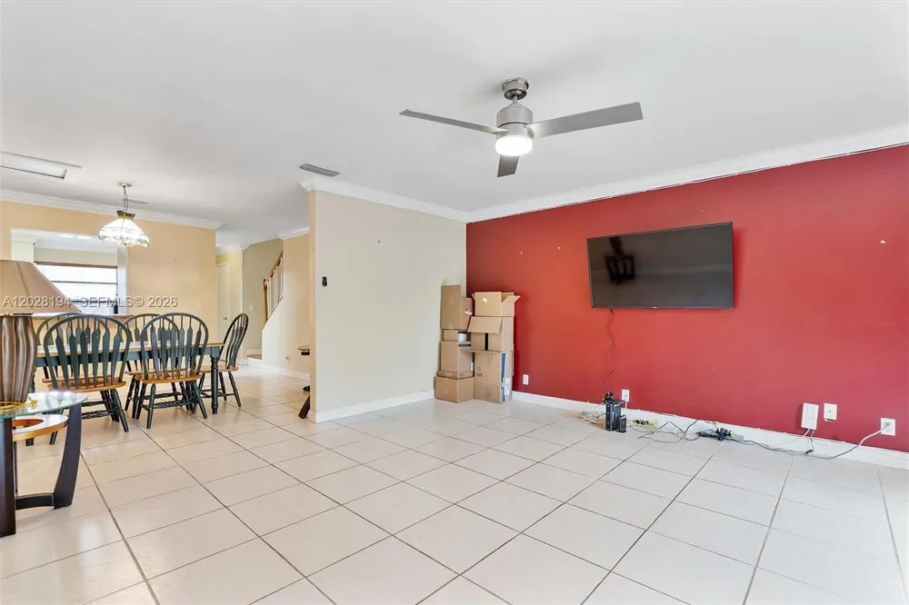 9942 NW 10th St #7 Pembroke Pines, FL 33024
