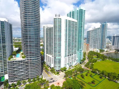 1800 Bayshore Dr #2310