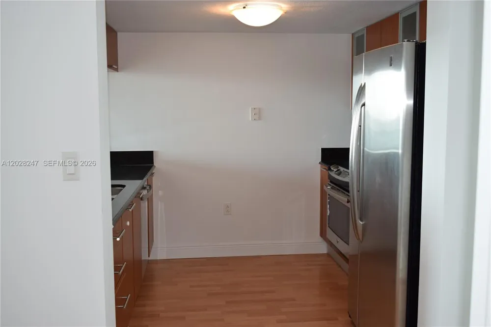 1800 Bayshore Dr #2310 Miami, FL 33132