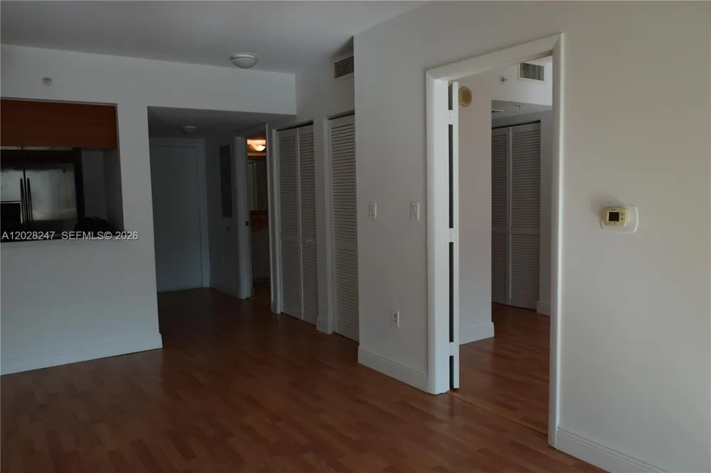 1800 Bayshore Dr #2310 Miami, FL 33132