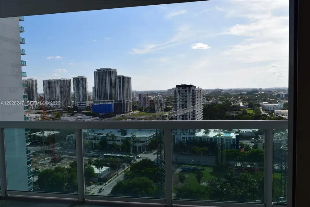1800 Bayshore Dr #2310 Miami, FL 33132