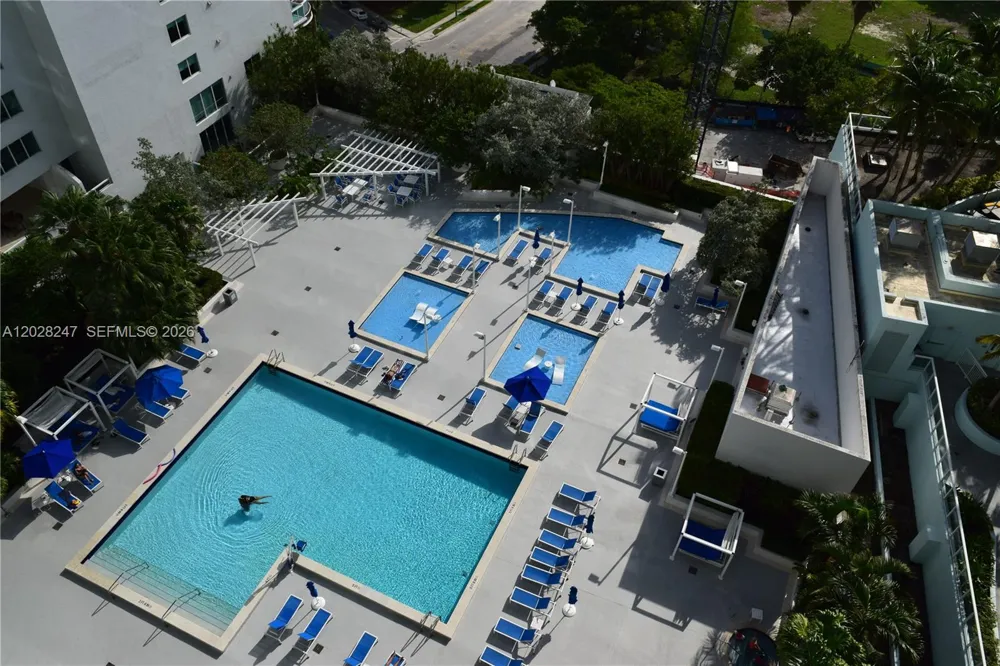1800 Bayshore Dr #2310 Miami, FL 33132