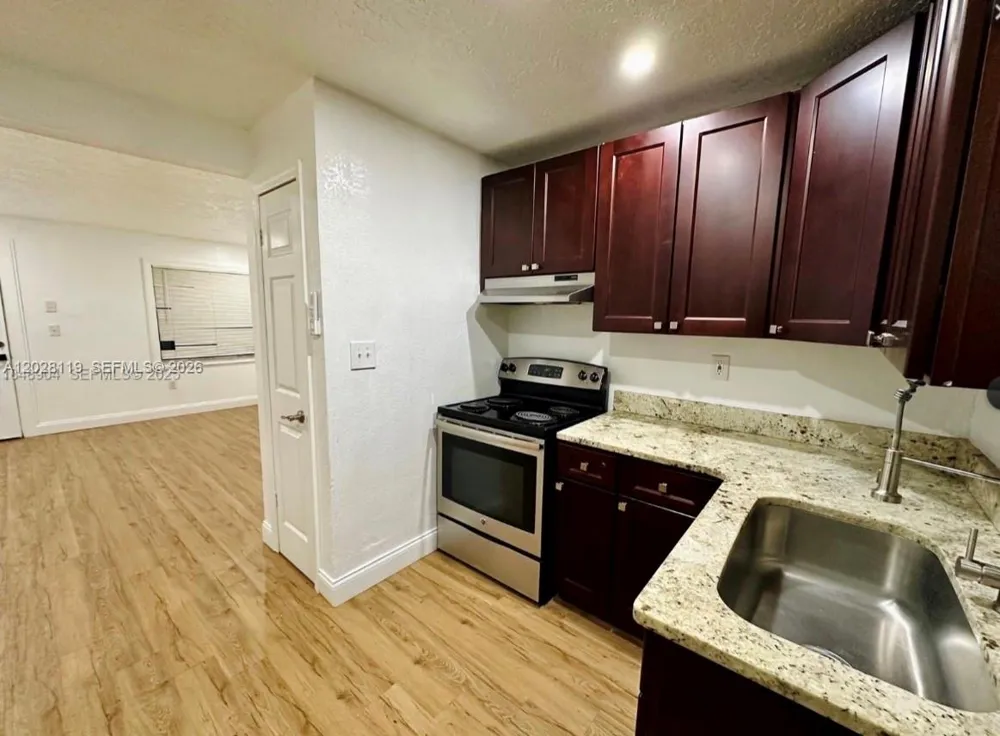 813 W Jefferson ST #5 Orlando, FL 32805