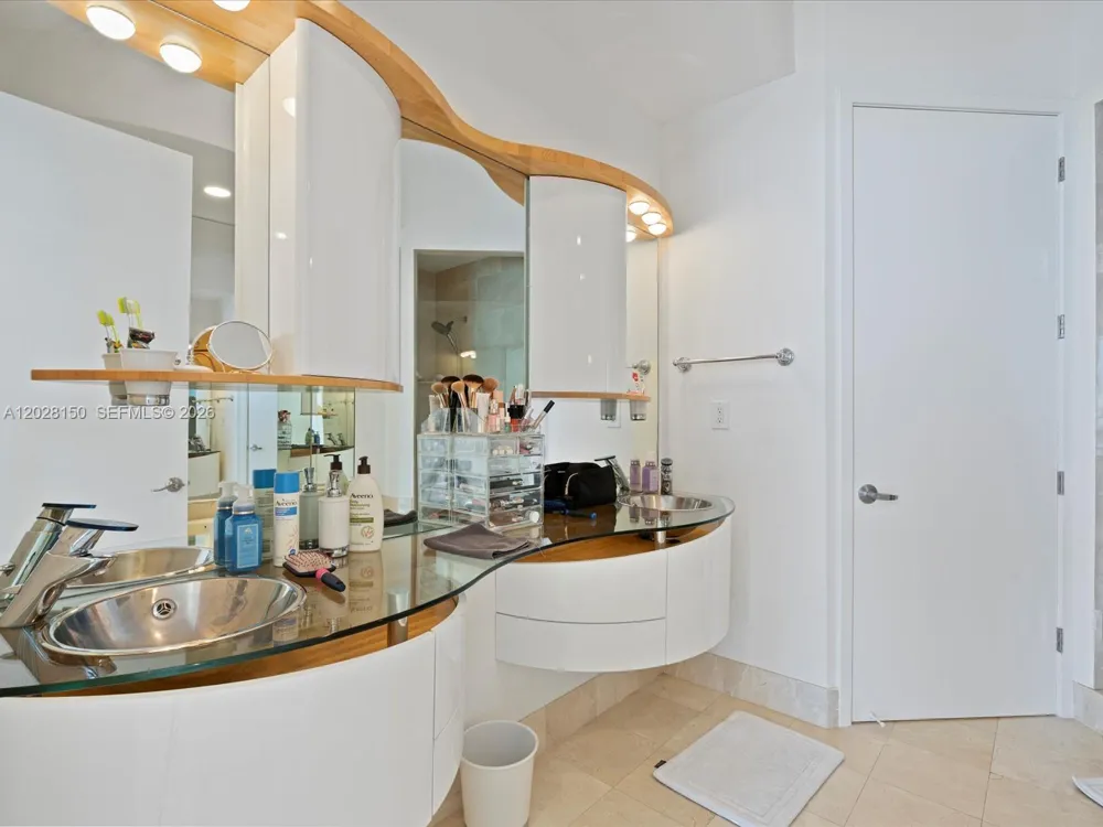 18101 Collins Ave #1904 Sunny Isles Beach, FL 33160