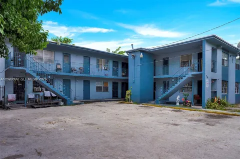 220 NW 16th Ter #1