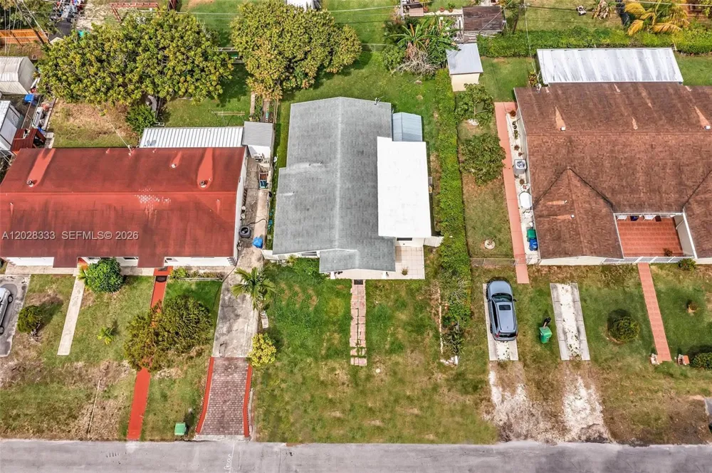 2631 NE 214th St #00 Miami, FL 33180
