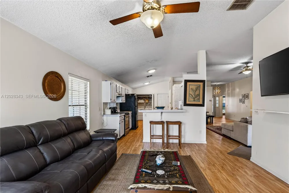 1641 spring oaks ln Jacksonville, FL 32221