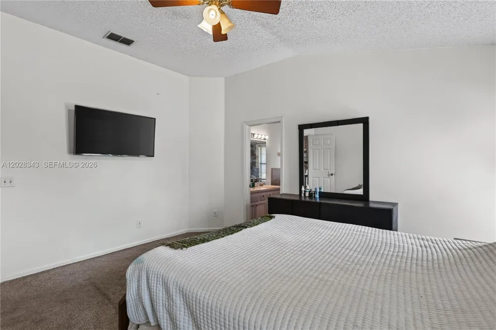 1641 spring oaks ln Jacksonville, FL 32221
