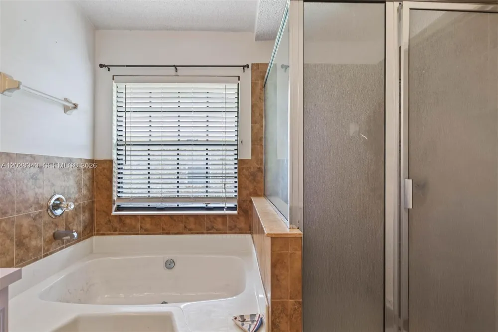 1641 spring oaks ln Jacksonville, FL 32221
