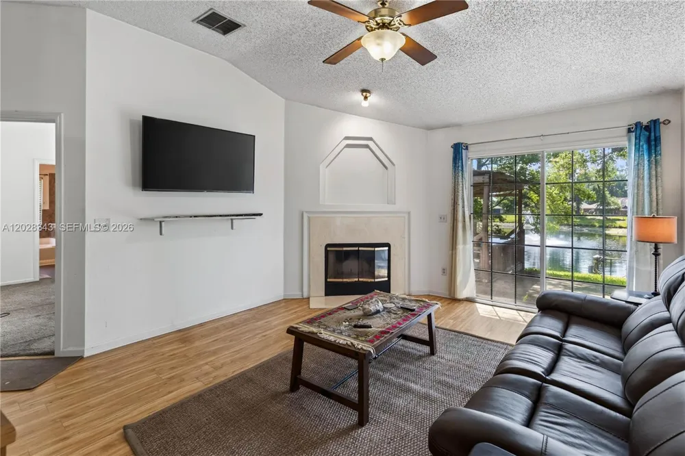 1641 spring oaks ln Jacksonville, FL 32221