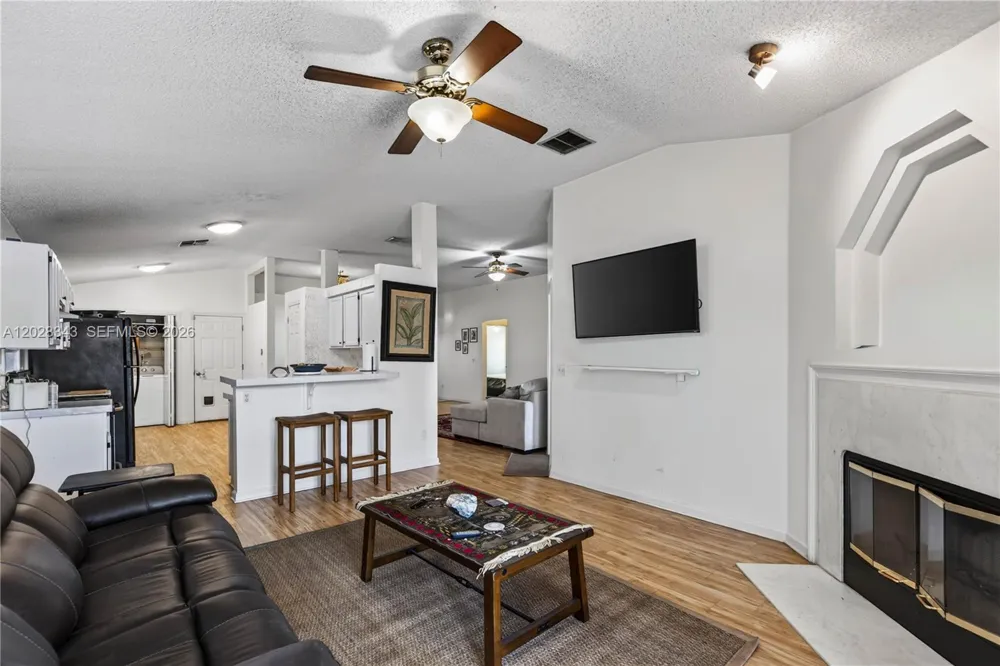 1641 spring oaks ln Jacksonville, FL 32221