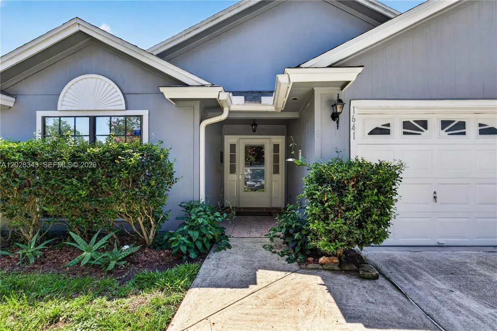 1641 spring oaks ln Jacksonville, FL 32221