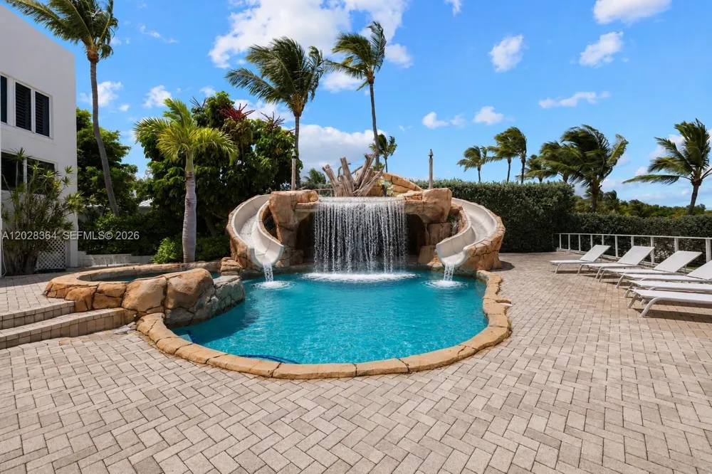 89401 Old Highway Plantation Key, FL 33070