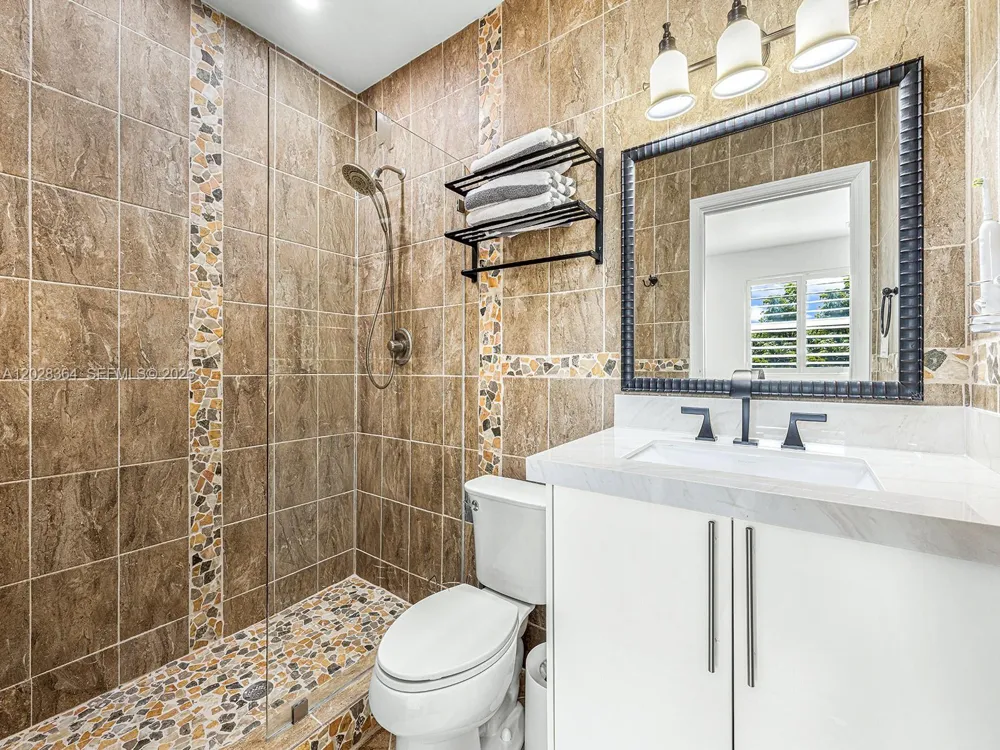 89401 Old Highway Plantation Key, FL 33070