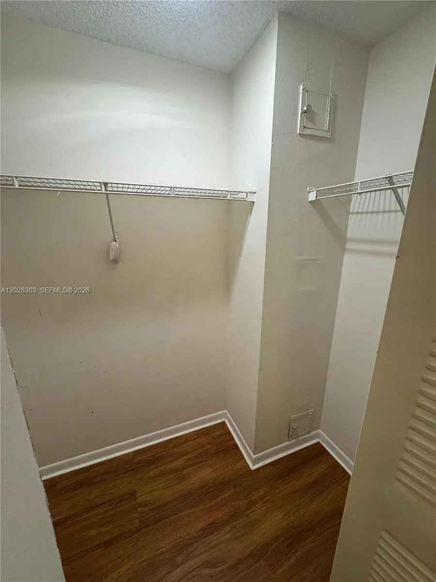 3263 NW 44th St #2 Oakland Park, FL 33309